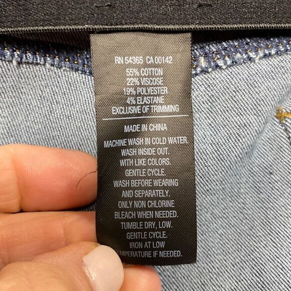 Peter Nygard 360 4Way Stretch Embroidered Crop Denim Size Large/14-16 - Picture 6 of 6